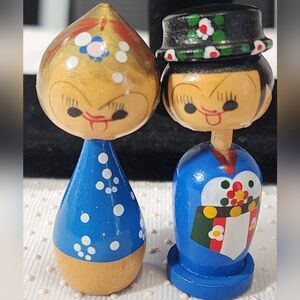 Vintage Japanese Wodden Kokeshi Doll Couple.
